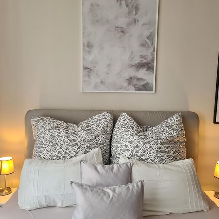 Home Away From Home Stylish Central Netflix Kitchen Wiesbaden Exterior foto