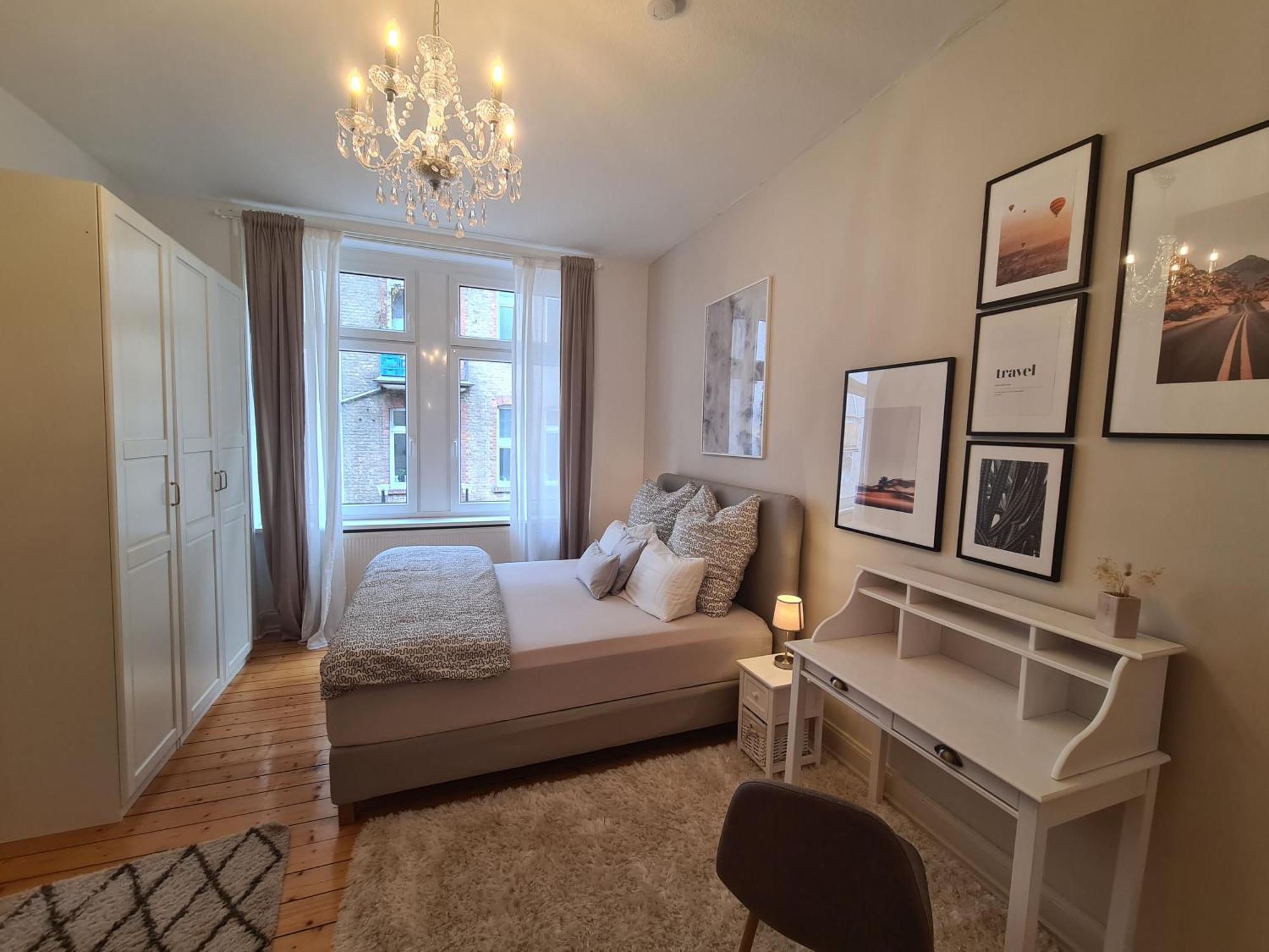Home Away From Home Stylish Central Netflix Kitchen Wiesbaden Exterior foto